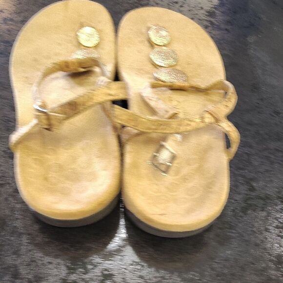 Vionic Tan and Gold Sandals with Metallic Embellishments - Picture 4 of 6